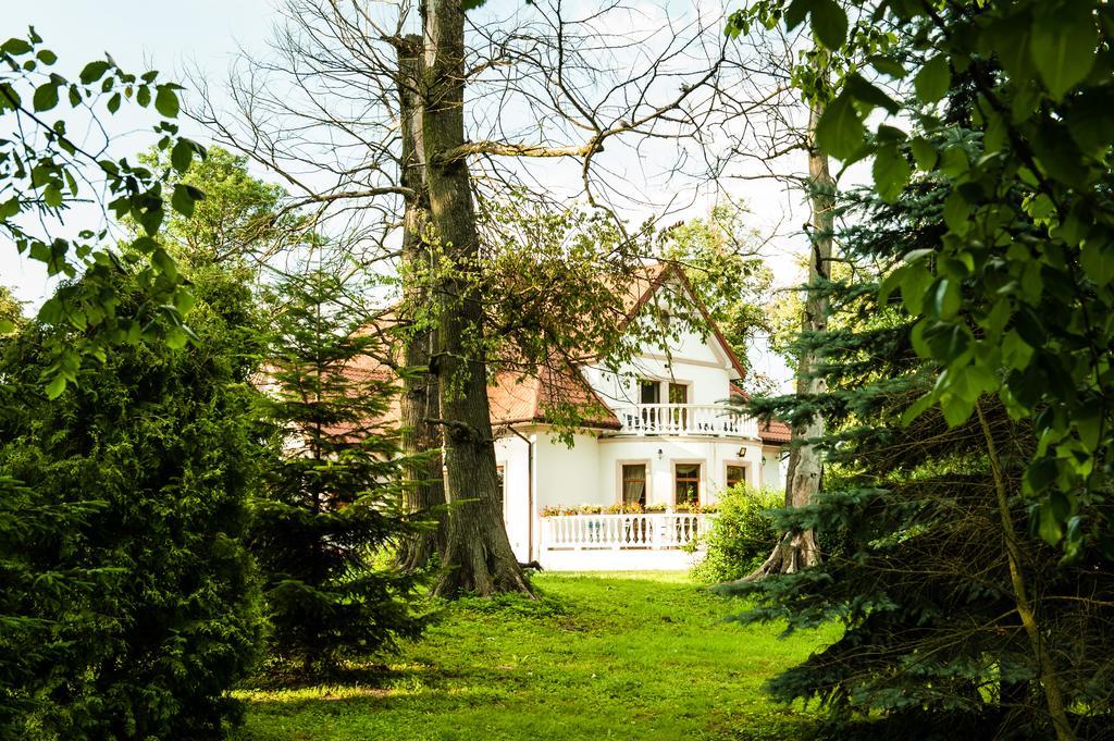 Dwor Osmolice Bed & Breakfast Bialki Dolne ภายนอก รูปภาพ