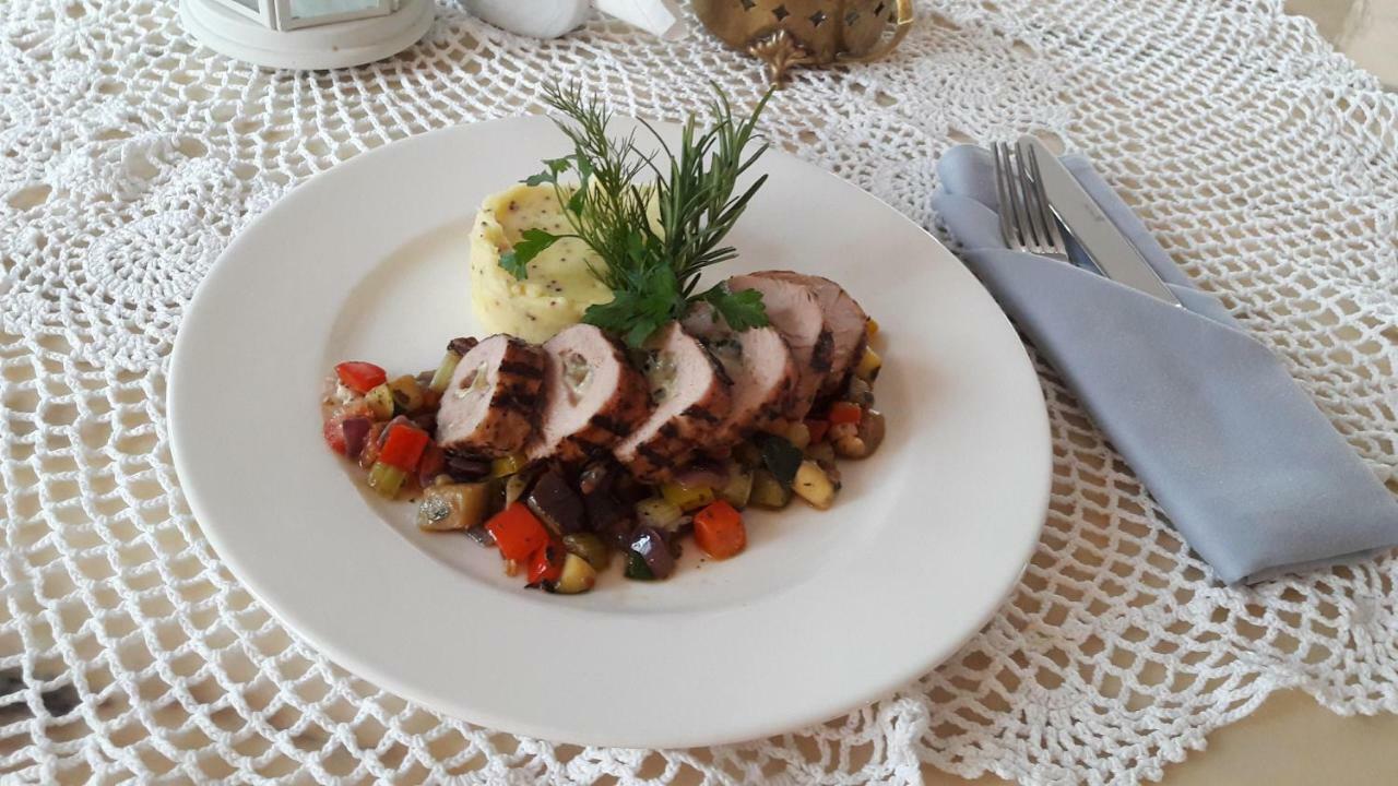 Dwor Osmolice Bed & Breakfast Bialki Dolne ภายนอก รูปภาพ