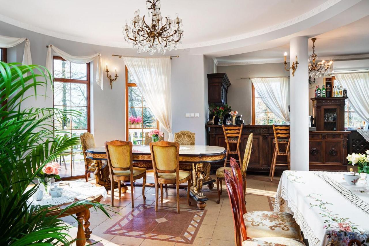 Dwor Osmolice Bed & Breakfast Bialki Dolne ภายนอก รูปภาพ